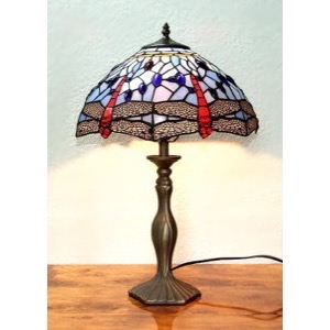 Tiffany bordlampe DK28 Blå med røde guldsmede - Se Tiffany lamper